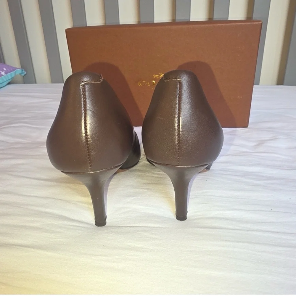 Vintage Coach Dark Brown Leather Heels - Picture 5 of 9